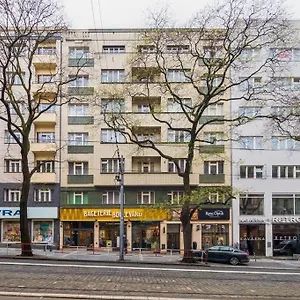 Hostel Helen U Namesti Miru 
